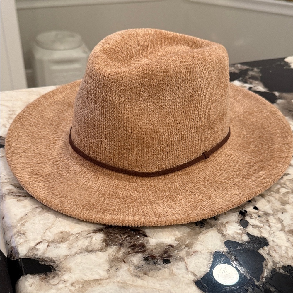 Soft Packable Hat - EUC - image 1
